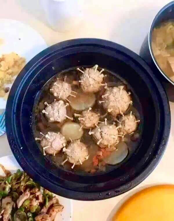 Ảnh: Những món ăn lấy cảm hứng từ Covid-19 - 6