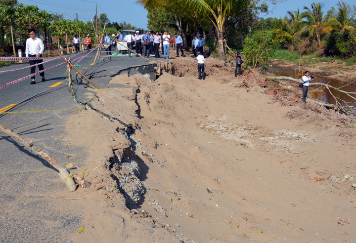 Cà Mau đề xuất đưa nước mặn vào vùng ngọt hóa để hạn chế sụt lún - 1