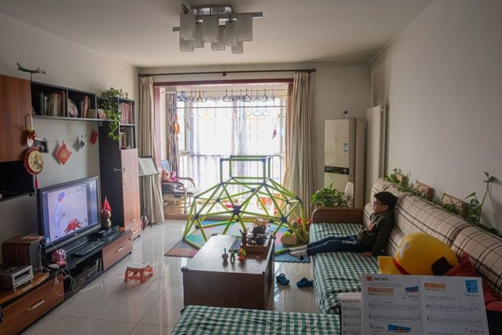 Trường học tại Trung Quốc, Hong Kong đóng cửa: Học online có phải phương án tốt nhất? - 1