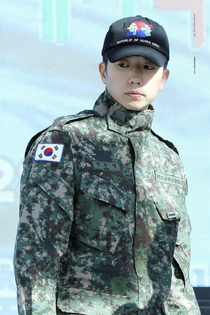 Ca sĩ Hàn Quốc được xuất ngũ sớm vì diễn biến phức tạp của dịch Covid-19 - 1