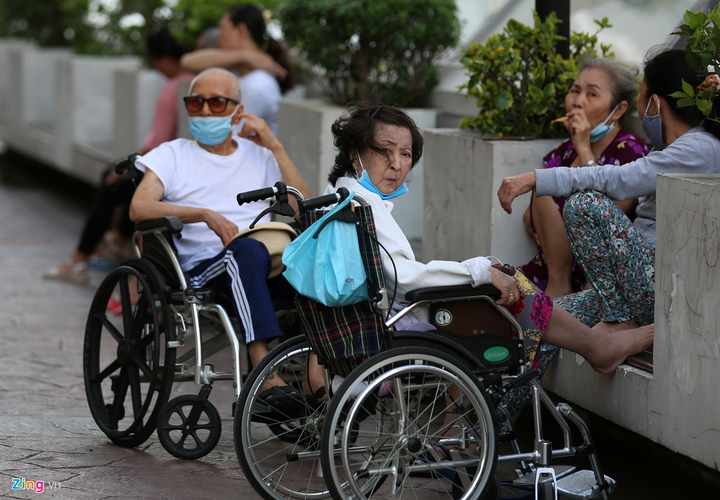 Sợ Covid-19, người Hàn Quốc ở Sài Gòn hủy kế hoạch về quê - 4