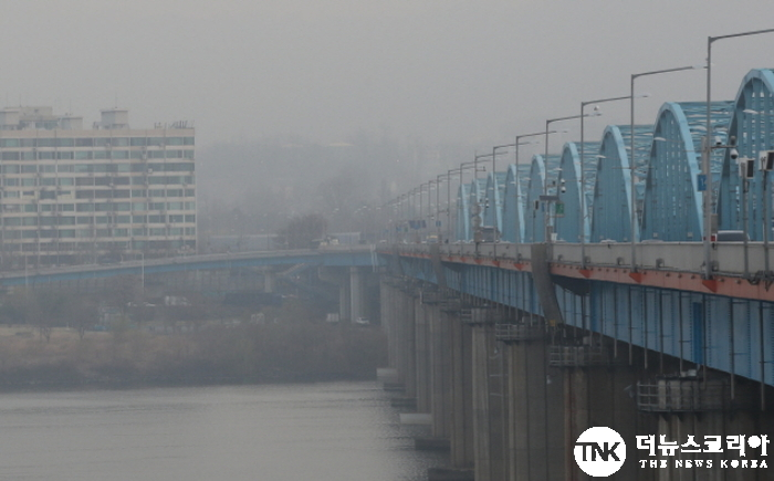 Quan chức Hàn Quốc phụ trách đối phó Covid-19 nhảy cầu tự tử - 1