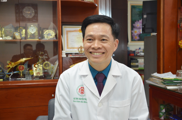 Ghép tay từ người cho còn sống - ca phẫu thuật đỉnh cao 'chưa từng có trong y văn' của bác sĩ Việt Nam - 1