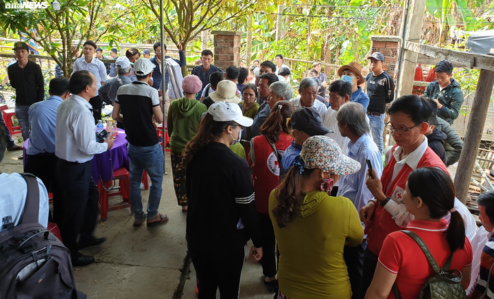 Lật thuyền khiến 6 người chết: Đám tang trong ngày lẽ ra là đám hỏi - 1