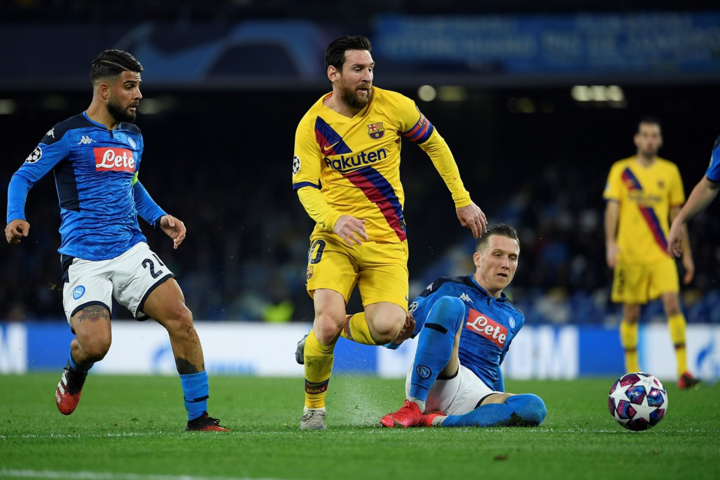Messi tịt ngòi, Barca chật vật hoà Napoli - 1