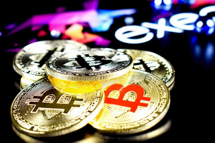 Bitcoin chìm trong ‘biển lửa’ vì Covid-19 - 1