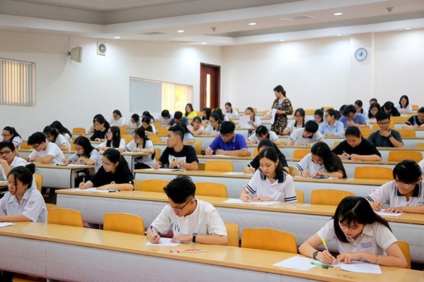 Đại học Quốc gia TP.HCM thay đổi thời gian đăng ký và dự thi - 1