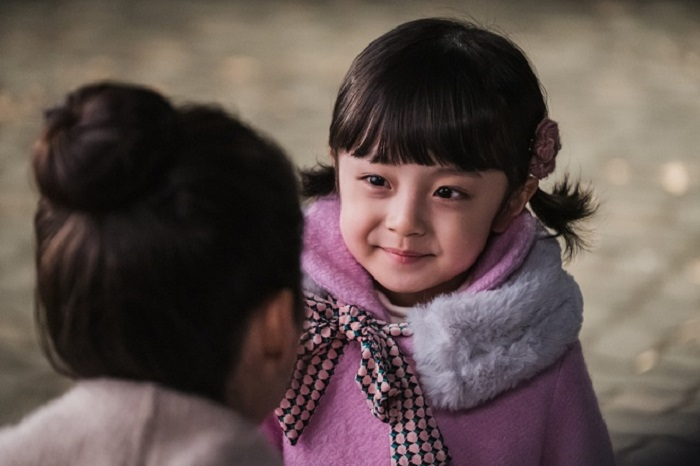 Khán giả tranh cãi khi phim của Kim Tae Hee để bé trai 5 tuổi giả gái - 2