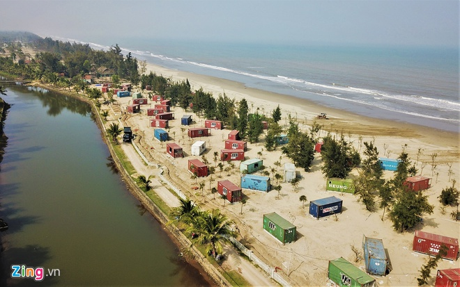 130 nhà nghỉ container mọc giữa rừng phòng hộ ven biển ở Hà Tĩnh - 1