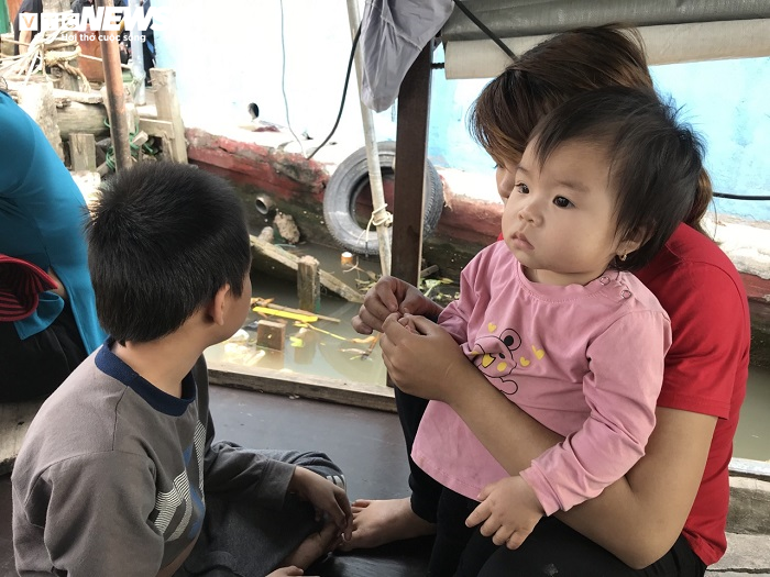 Ảnh: Xóm chài nghèo trong lòng thành phố Cảng trước ngày bị di dời - 19