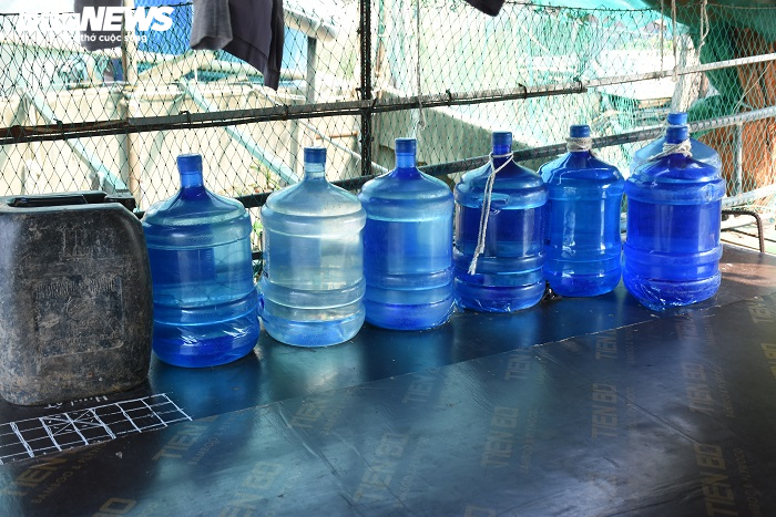 Ảnh: Xóm chài nghèo trong lòng thành phố Cảng trước ngày bị di dời - 14