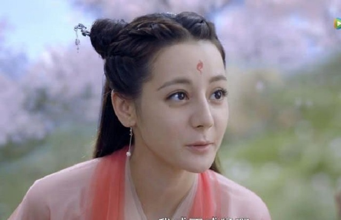 Địch Lệ Nhiệt Ba được khen khi đóng cảnh nóng trong 'Chẩm thượng thư' - 6