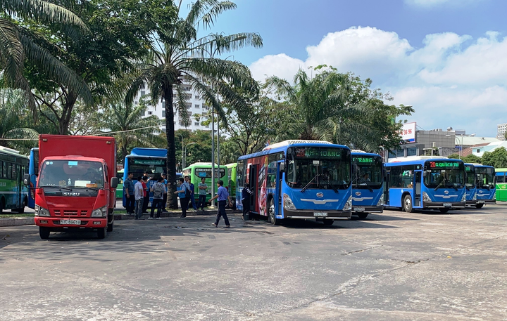 Đề nghị Công ty Vận tải Hàng không Miền Nam trả mặt bằng Công viên Gia Định - 1