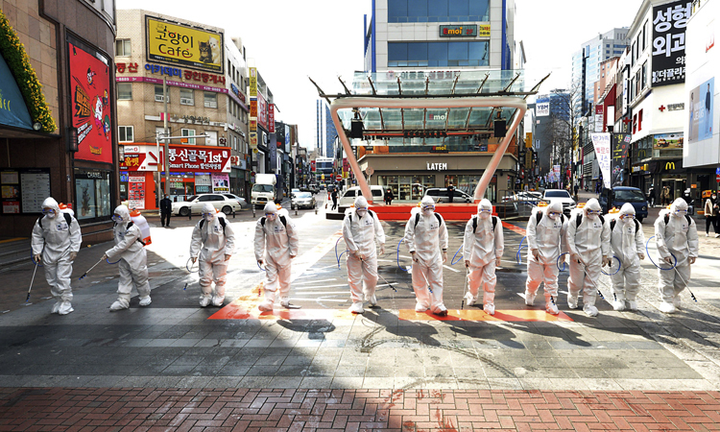 Tín đồ giáo phái Tân Thiên Địa lo sợ bị tẩy chay ở Hàn Quốc - 2