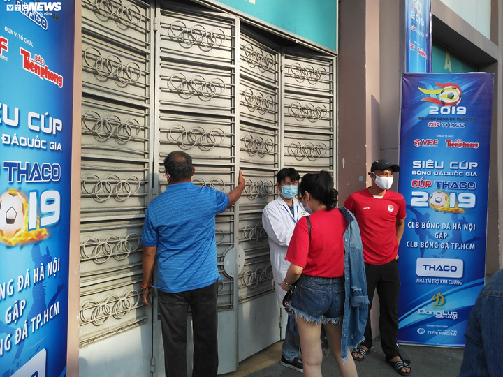 Sân vận động Thống Nhất vắng khán giả trận Siêu Cup Quốc gia - 1