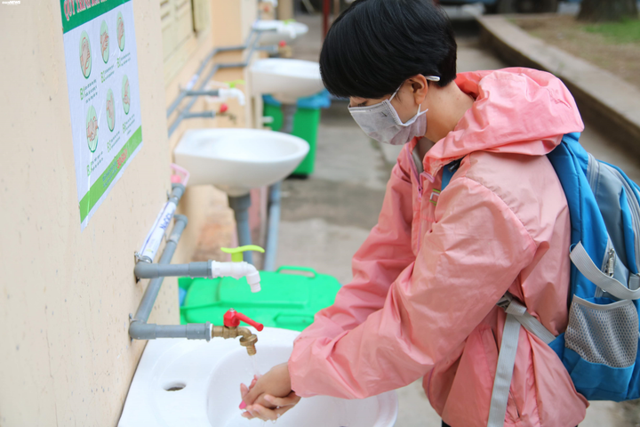 Sinh viên được 'chăm sóc đặc biệt', hào hứng khi trở lại trường sau kỳ tạm nghỉ vì Covid-19 - 10