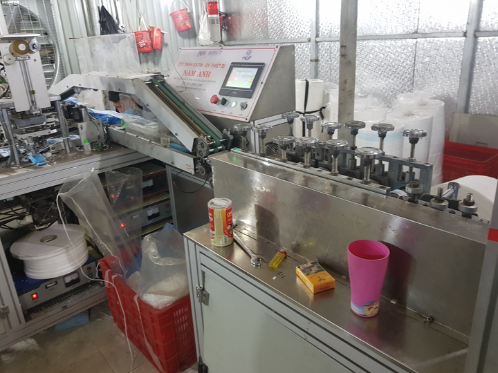 Cảnh sản xuất khẩu trang lộn xộn, nghi kém chất lượng ở Bắc Ninh - 9