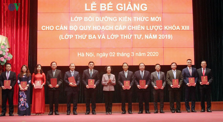 Thêm 86 cán bộ quy hoạch cấp chiến lược hoàn thành lớp bồi dưỡng - 3