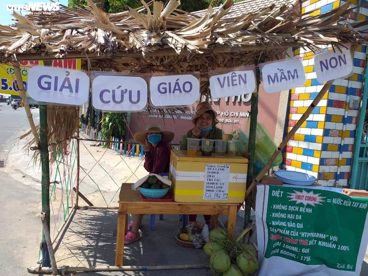 Nhiều trường dừng hoạt động vì Covid-19, giáo viên bán nước, bán cam kiếm sống - 2