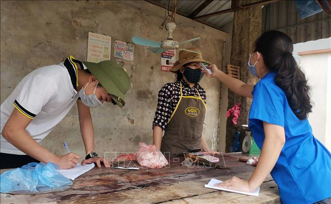 Ảnh: Cuộc sống ở tâm dịch Sơn Lôi trước ngày dỡ bỏ lệnh cách ly - 4