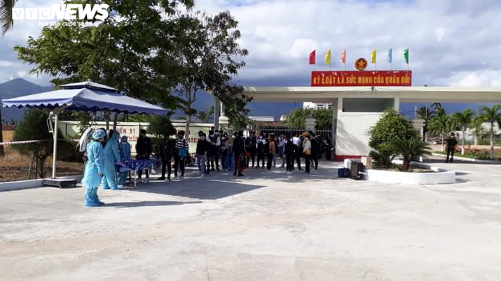 Khánh Hòa: Cách ly, theo dõi 174 công dân về từ vùng dịch Covid-19 - 4