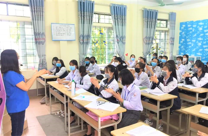 TP.HCM khảo sát ý kiến phụ huynh việc đeo khẩu trang ở trường - 1