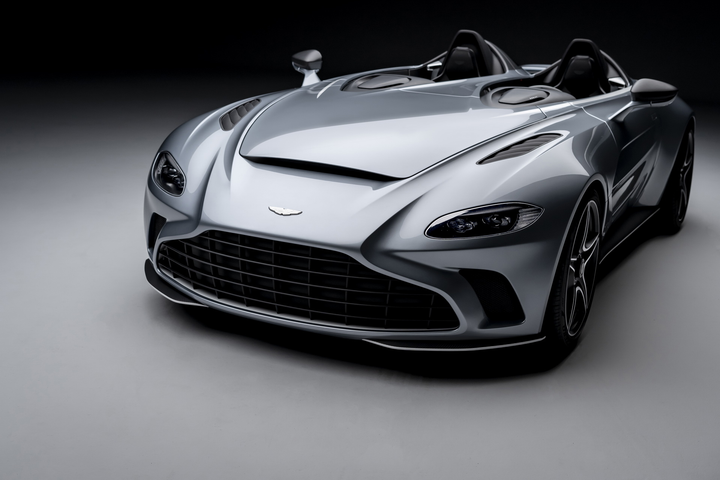 Aston Martin V12 Speedster bản giới hạn công suất gần 700 mã lực - 4