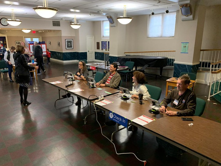 14 bang của Mỹ bước vào ngày bầu cử 'Siêu thứ Ba' - 2