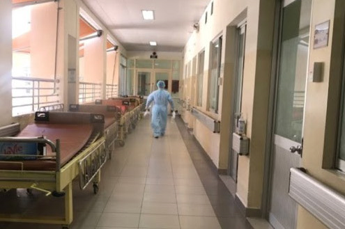 Cô giáo ho, sốt sau khi từ Italy về nước âm tính với Covid-19 - 1