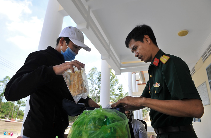 Bên trong khu cách ly 303 người về từ vùng dịch Hàn Quốc ở Cần Thơ - 2