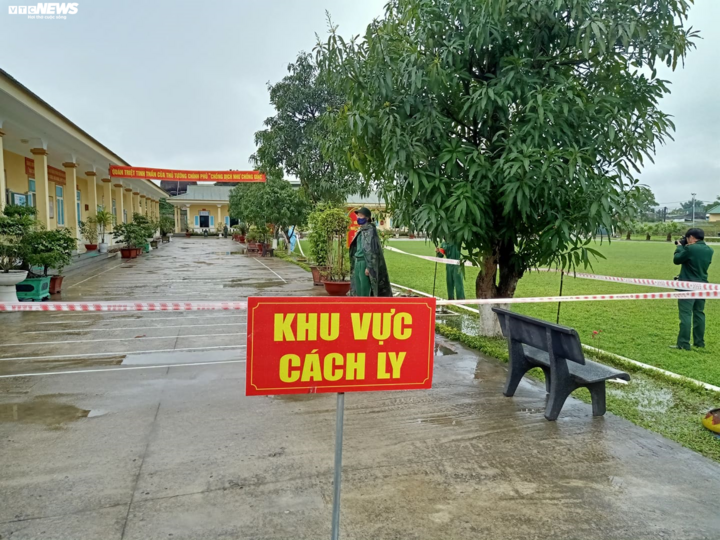 Ảnh: Quân khu 4 diễn tập phòng chống dịch Covid-19 - 3