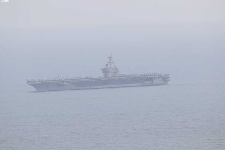 Ảnh: Đội tàu sân bay CVN-71 của Hải quân Mỹ vào Đà Nẵng - 5