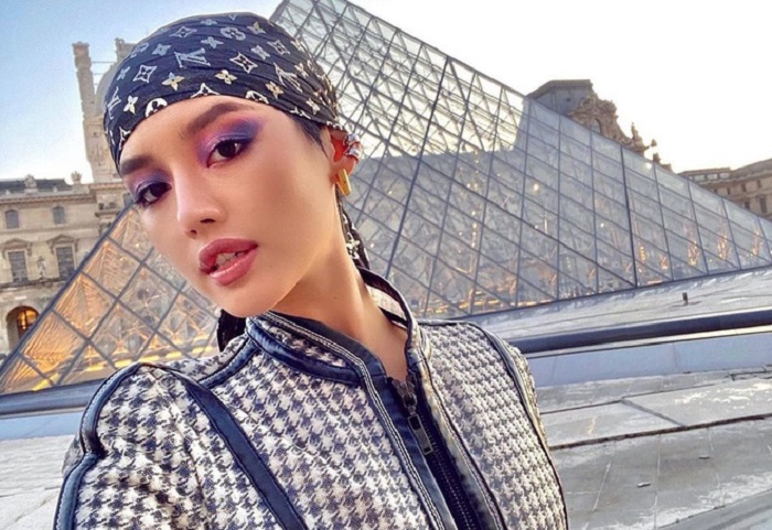 Châu Bùi khóc vì bị cách ly sau khi từ Italy về Việt Nam - 2