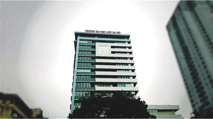 Đại học Luật Hà Nội tiếp tục cho sinh viên nghỉ đến hết 15/3 - 1