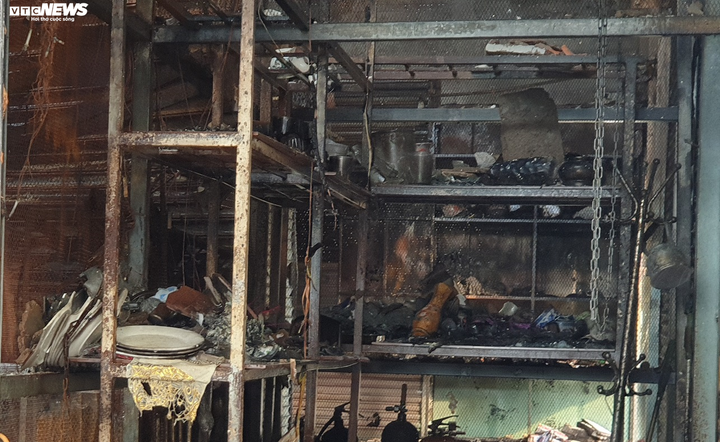 Ảnh: Chợ Thanh Quýt hoang tàn sau vụ cháy thiêu rụi 96 ki ốt - 7