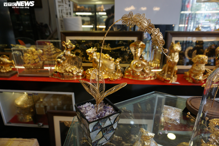 Độc đáo lan hồ điệp mạ vàng, quà tặng 8/3 chỉ dành cho đại gia - 1