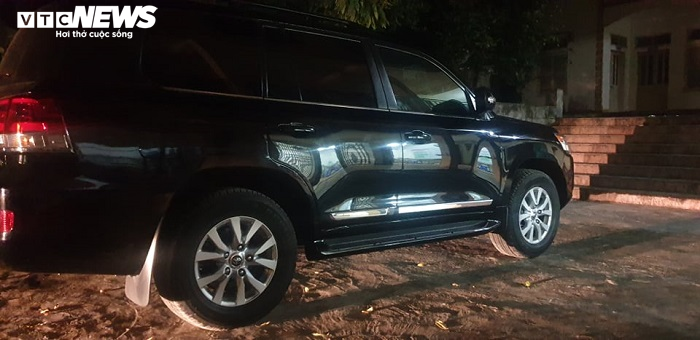 Bố của nữ bệnh nhân thứ 17 dương tính Covid-19 về địa phương được xử trí ra sao? - 3