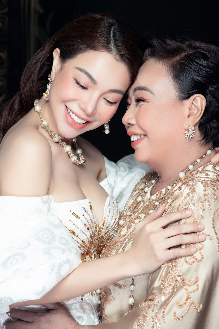 Trà Ngọc Hằng: 'Có con rồi, tôi càng thêm thương và muốn dành nhiều thời gian cho mẹ' - 4