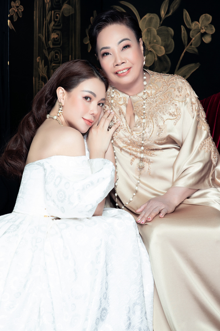 Trà Ngọc Hằng: 'Có con rồi, tôi càng thêm thương và muốn dành nhiều thời gian cho mẹ' - 3