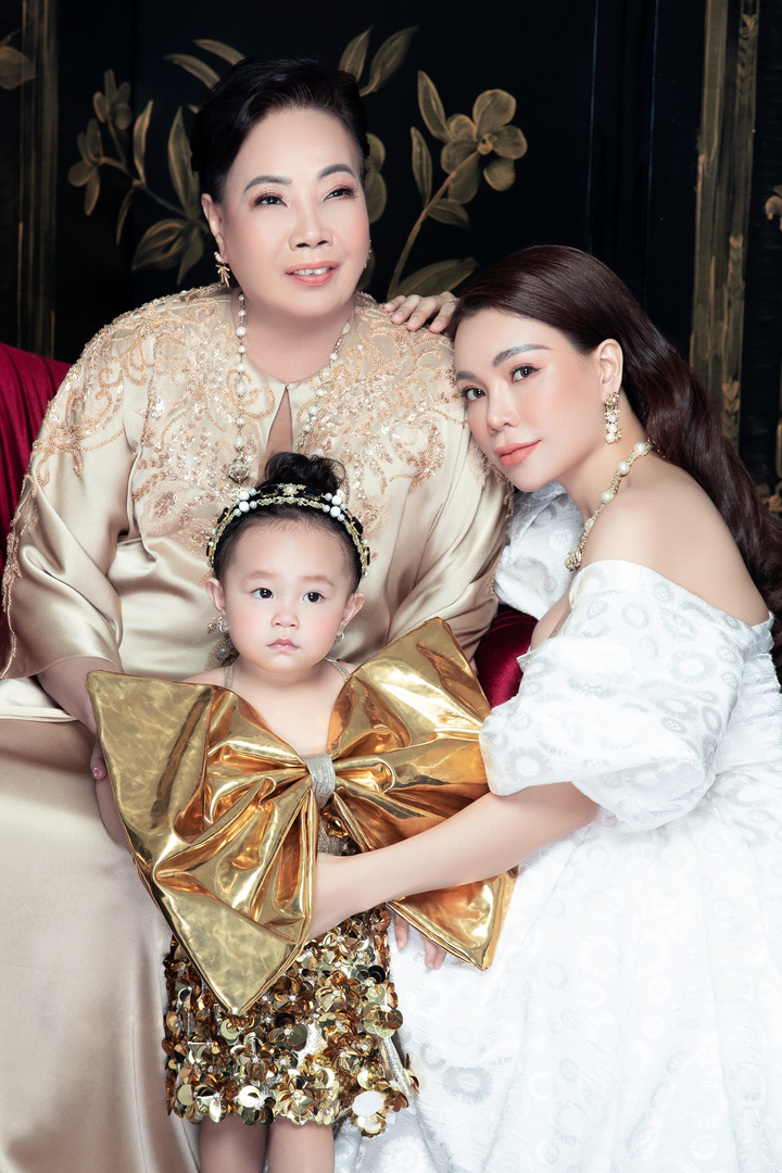 Trà Ngọc Hằng: 'Có con rồi, tôi càng thêm thương và muốn dành nhiều thời gian cho mẹ' - 5