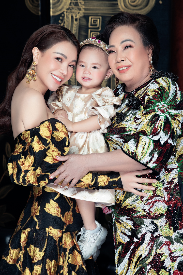 Trà Ngọc Hằng: 'Có con rồi, tôi càng thêm thương và muốn dành nhiều thời gian cho mẹ' - 6