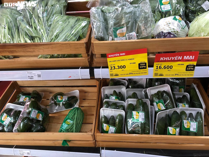 Siêu thị, chợ dân sinh Hà Nội đầy ắp hàng hóa - 7