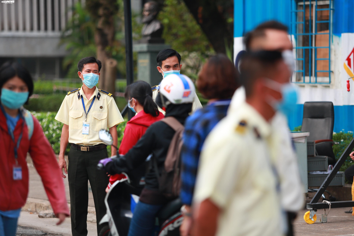 Vì sao Đại học Y Dược TP.HCM cho sinh viên đến trường giữa dịch Covid-19? - 8