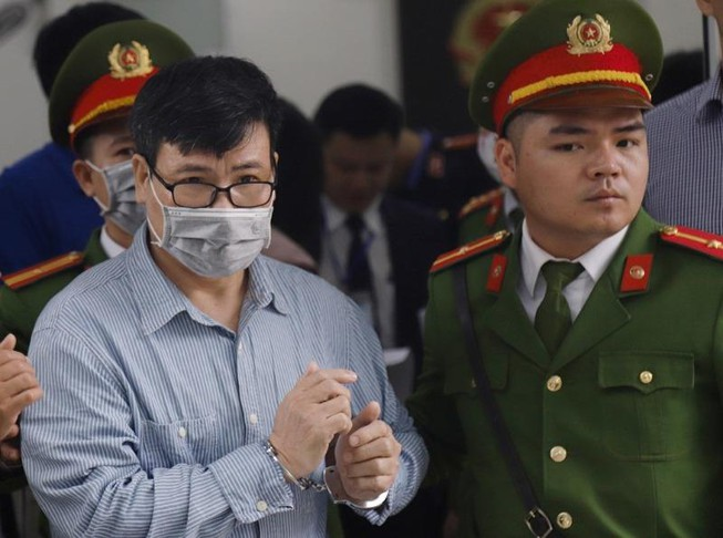Cựu nhà báo Trương Duy Nhất lĩnh 10 năm tù - 1