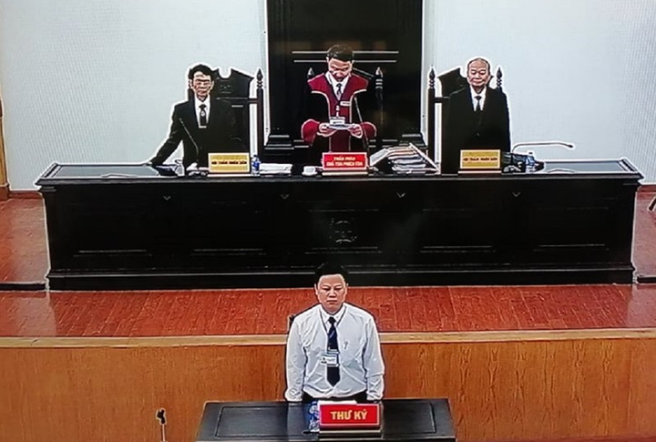 Cựu nhà báo Trương Duy Nhất lĩnh 10 năm tù - 2