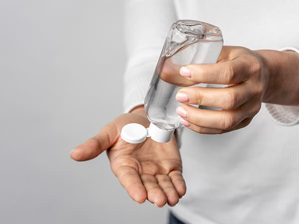 Cần làm gì để ngăn ngừa lây nhiễm Covid-19 khi đi máy bay? - 2