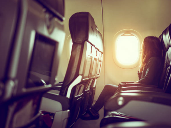 Cần làm gì để ngăn ngừa lây nhiễm Covid-19 khi đi máy bay? - 4