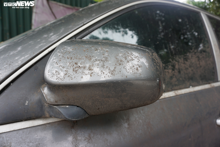 'Tuyệt phẩm' Porsche Cayenne bị xếp xó ở Hà Nội - 8