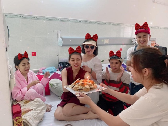 Ốc Thanh Vân: 'Mai Phương mệt và yếu hơn trước' - 2