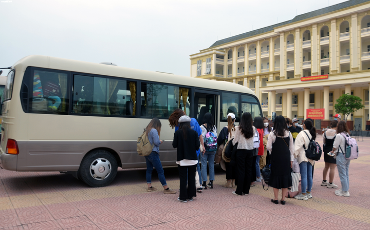 248 người được về nhà sau 14 ngày cách ly tại Trường Quân sự Bộ Tư lệnh Thủ đô - 6